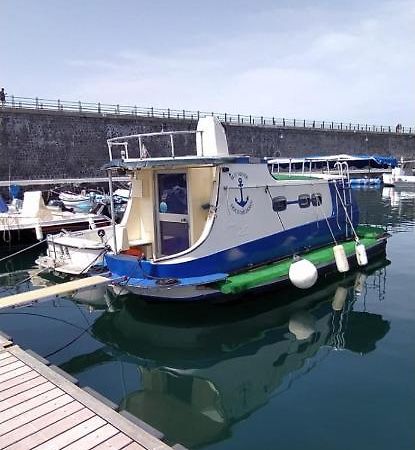 House Boat Hotel Torre del Greco Exterior photo